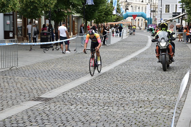 抱持信任 抱持信任